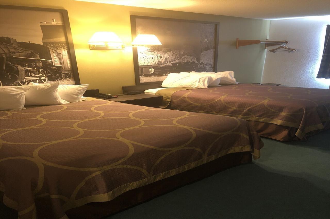 Super 8 By Wyndham Florence Co Zewnętrze zdjęcie