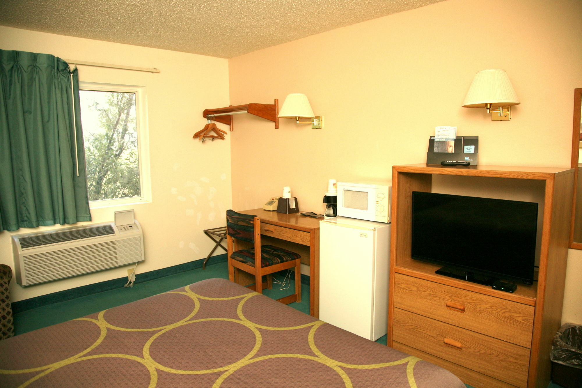 Super 8 By Wyndham Florence Co Zewnętrze zdjęcie